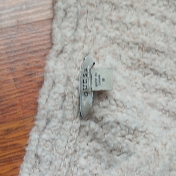 💟Guess Sweater - Picture 3 of 9